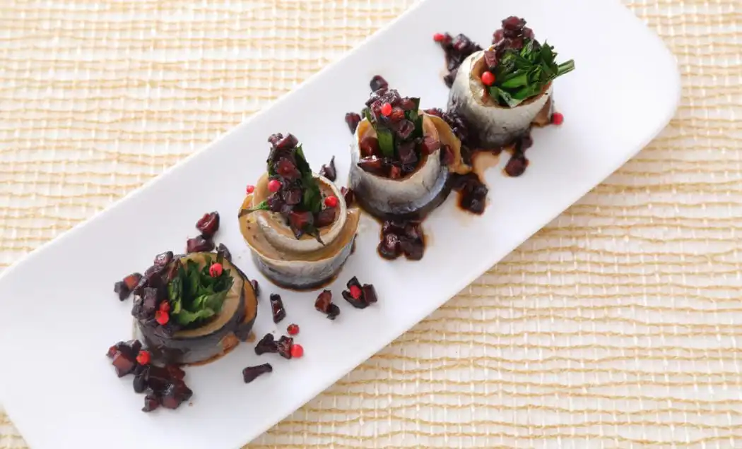 秋刀魚ロールの椎茸黒酢の写真0