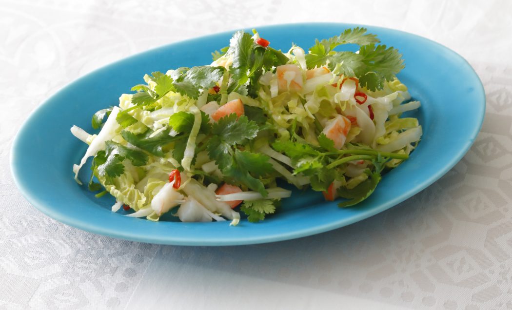 白菜と香菜と海老のサラダの写真0