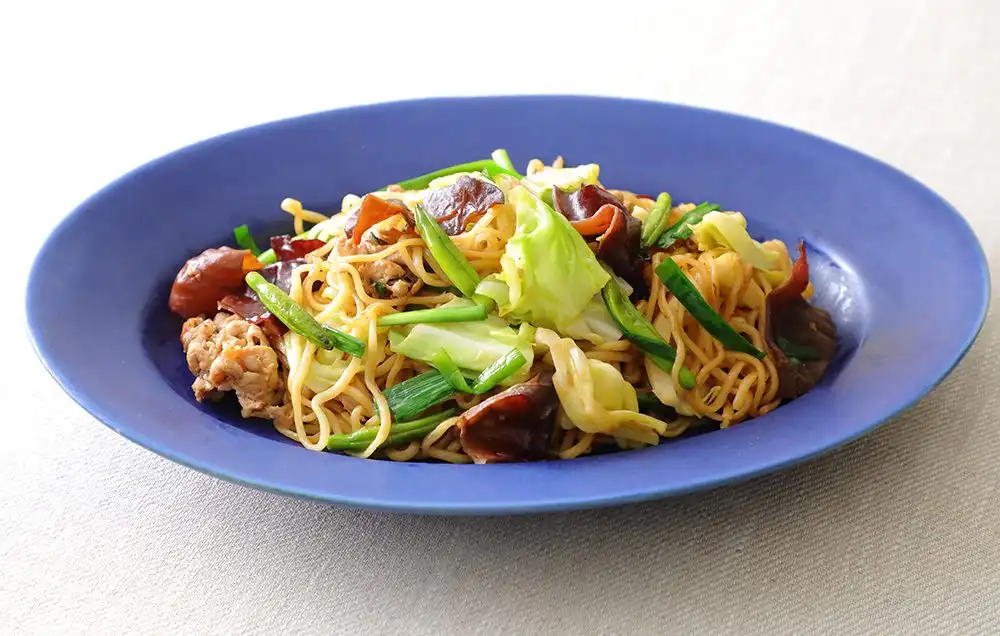 にらと金針菜の焼きそばの写真0