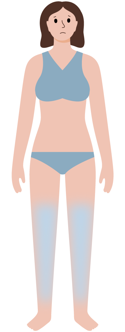足がむくんでいる女性